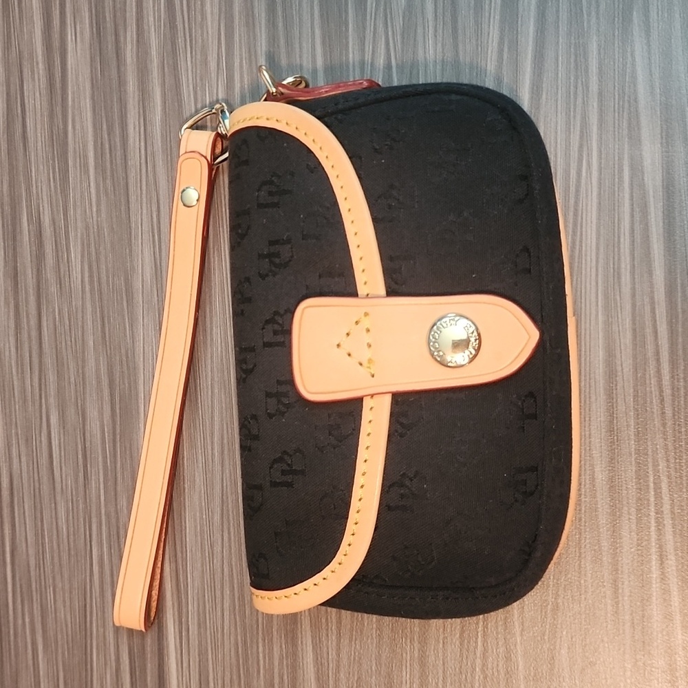 D&B wristlet